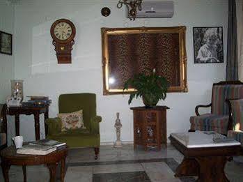 Konukevi Anzac Golden Bed Kuşadası