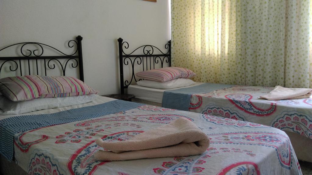 Konukevi Anzac Golden Bed Kuşadası